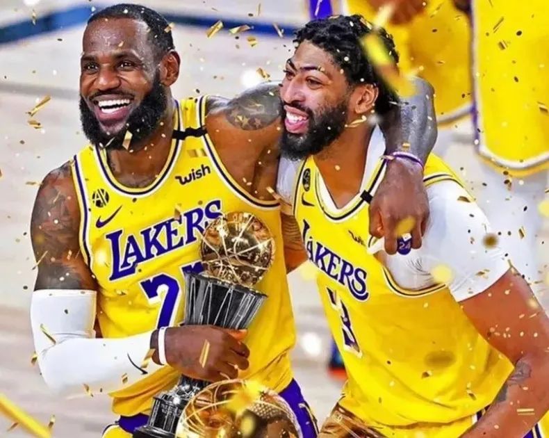 詹姆斯为什么离开nba（陨落王座，谈谈低迷的勒布朗-詹姆斯）