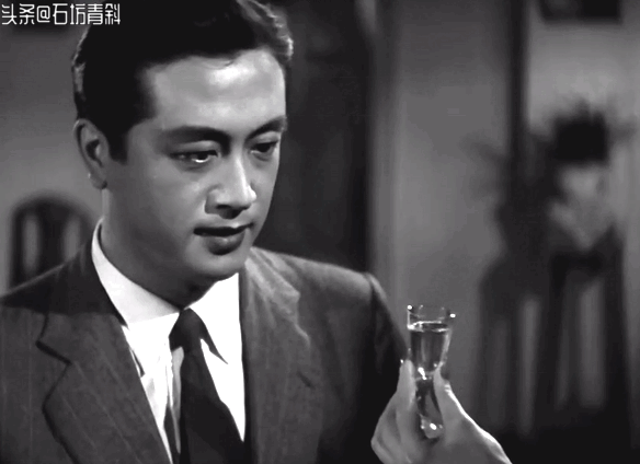 《一江春水向东流》让陶金名利双收，险些背叛婚姻，最终白头偕老