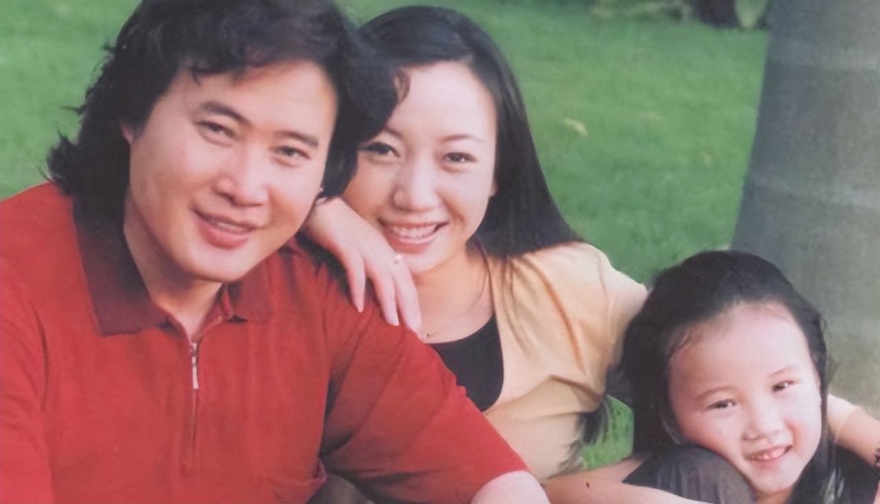 戴玉强：30岁娶初恋女友，51岁开始创业名利双收，今女儿成他骄傲