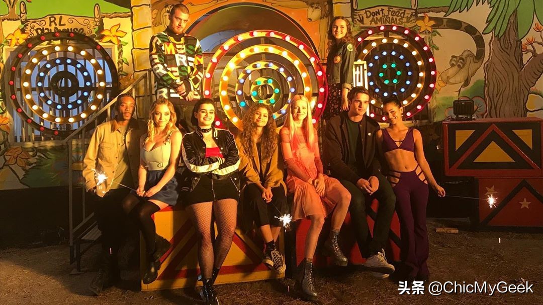 药瘾、暴力、大尺度裸露！这部暗黑校园剧何以成为Z世代最爱？