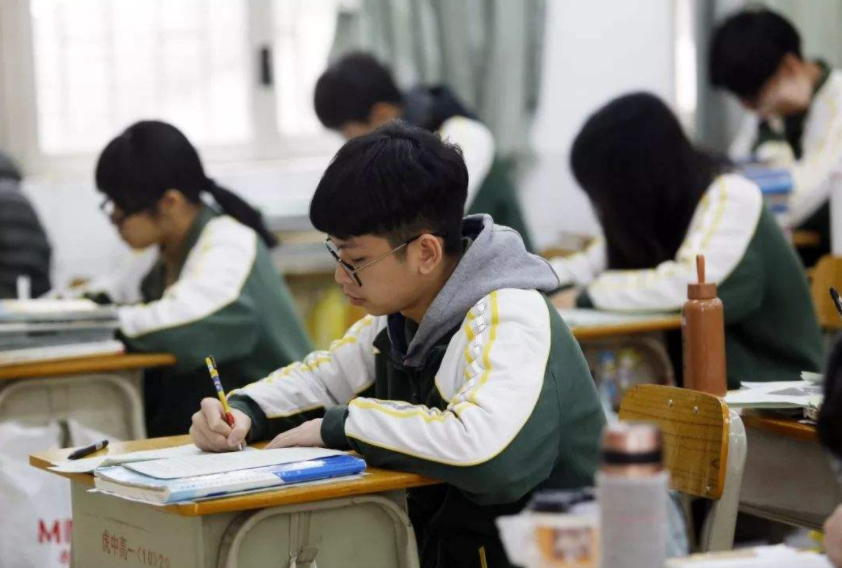 继“生化环材”，新的“天坑”专业又来了，让985毕业生叫苦连天