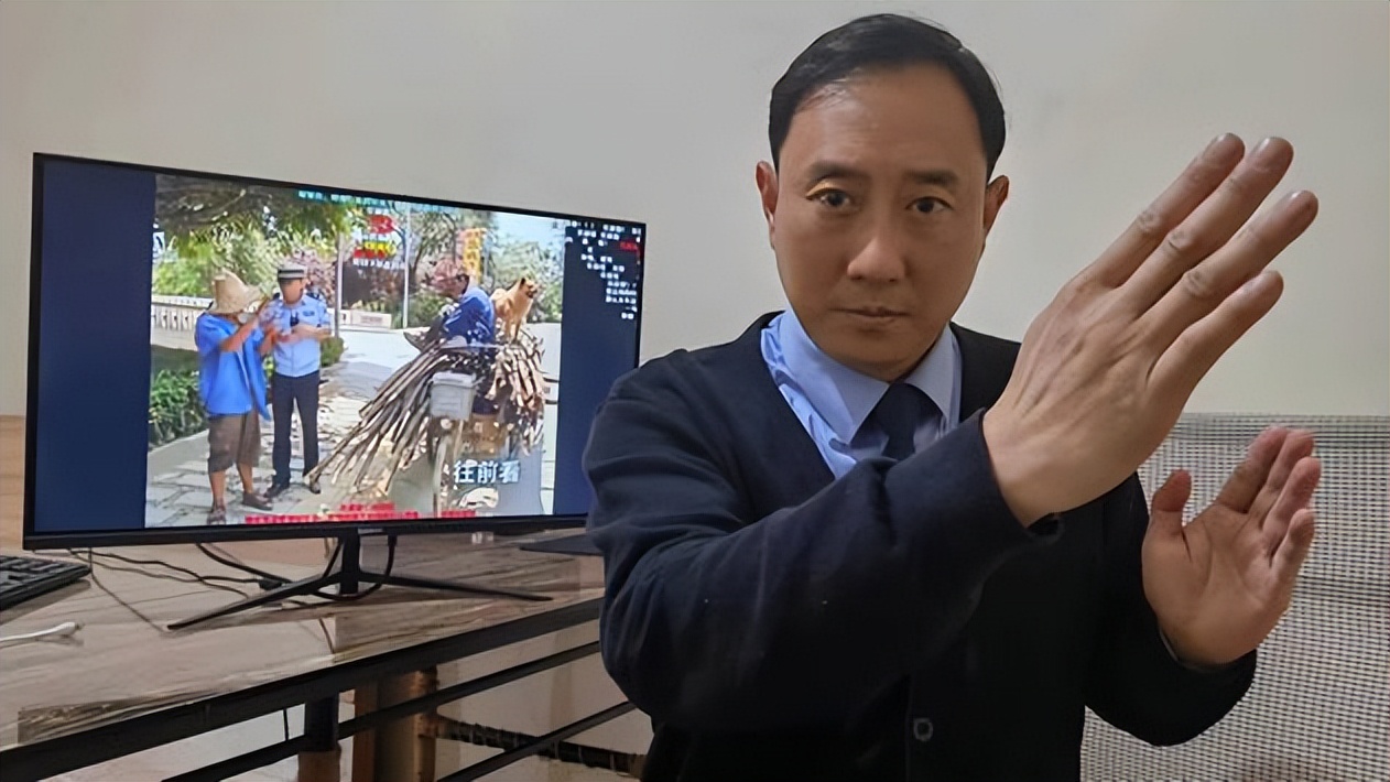 交警谭乔：曾经爆火全网的成都交警，后来怎么样了？