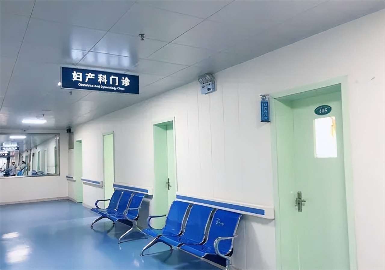 2005年,山东女子人流手术被实习医生围观,怒将医院告上法庭