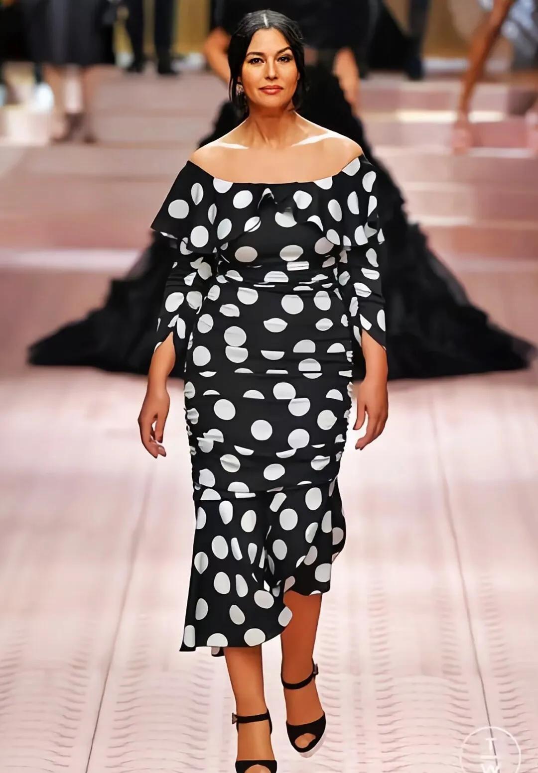 “地球之花”莫妮卡•贝鲁奇