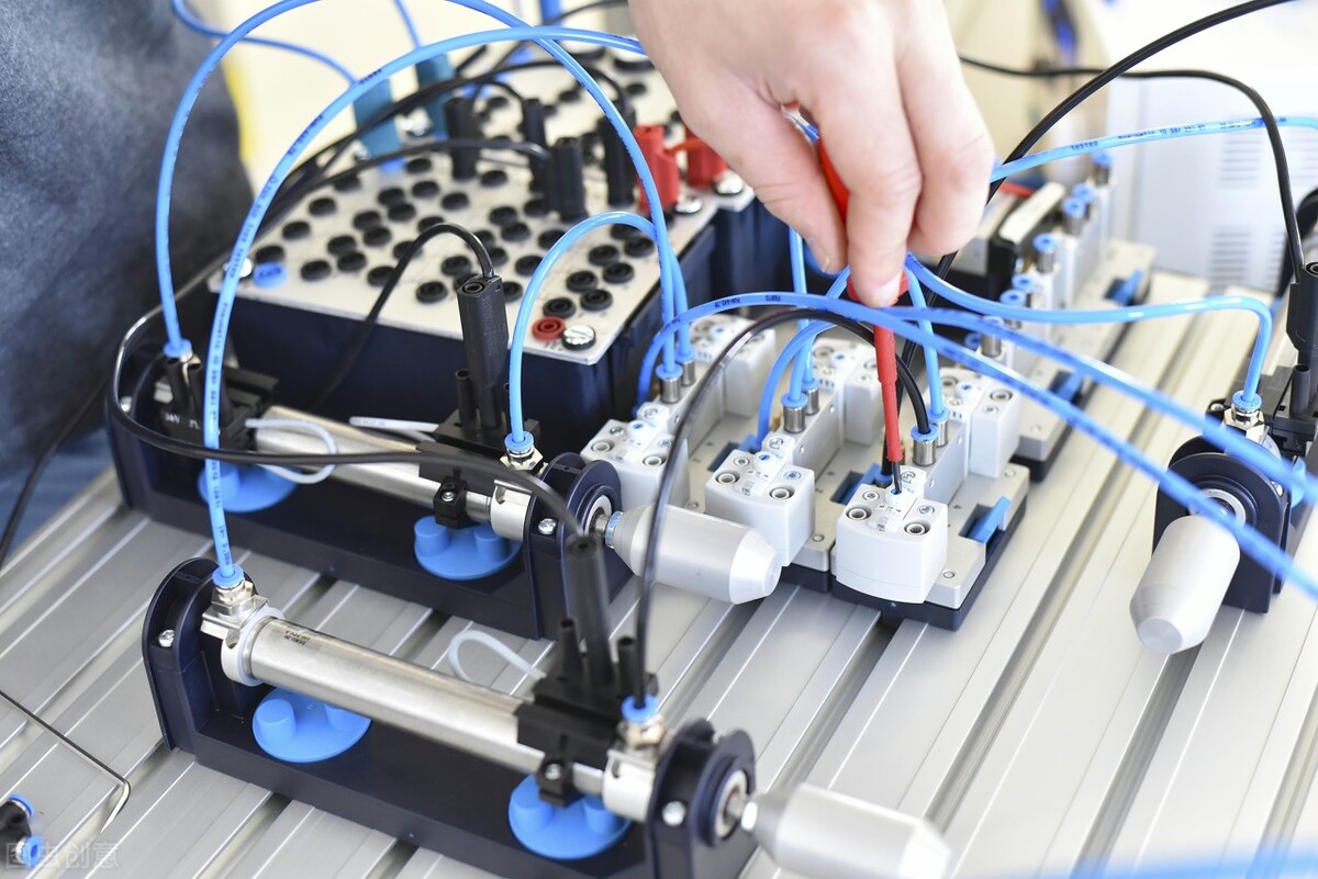 中专技校的学生务必考虑这5个专业，选对专业才有未来，看总结