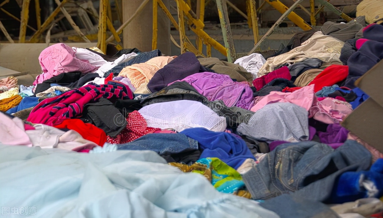年赚50万的旧衣服回收，为什么在农村干不下去，村民：一场骗局