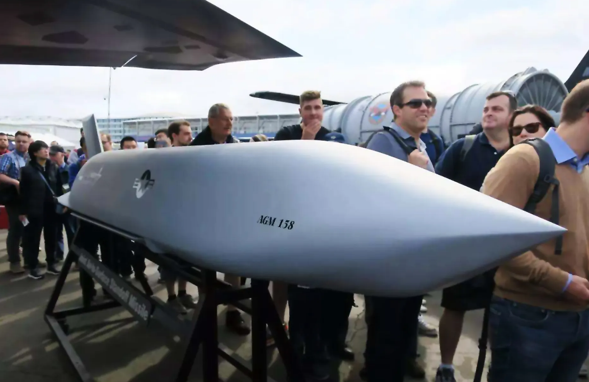 �����Ͻ���������й���ս�������ƺ�����������AI��˵