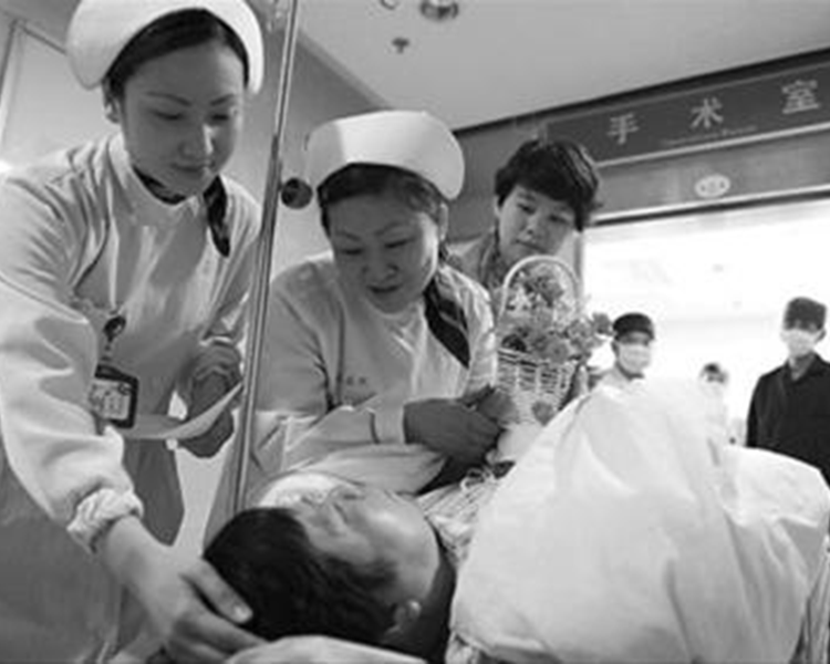 1992年山西工人捡到亮晶晶圆柱，一家三口离奇死亡，141人受伤害