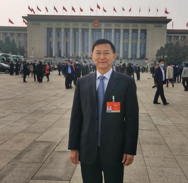 两会闭幕！聚焦教育、养老等，四川大学8位人大代表、政协委员在京履职！