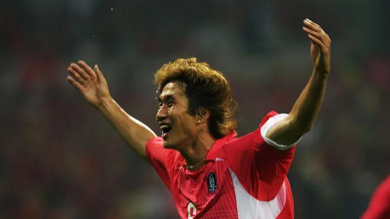 英格蘭02世界杯陣容圖片（「全明星陣容回顧篇」2002世界杯16人的全明星陣容）