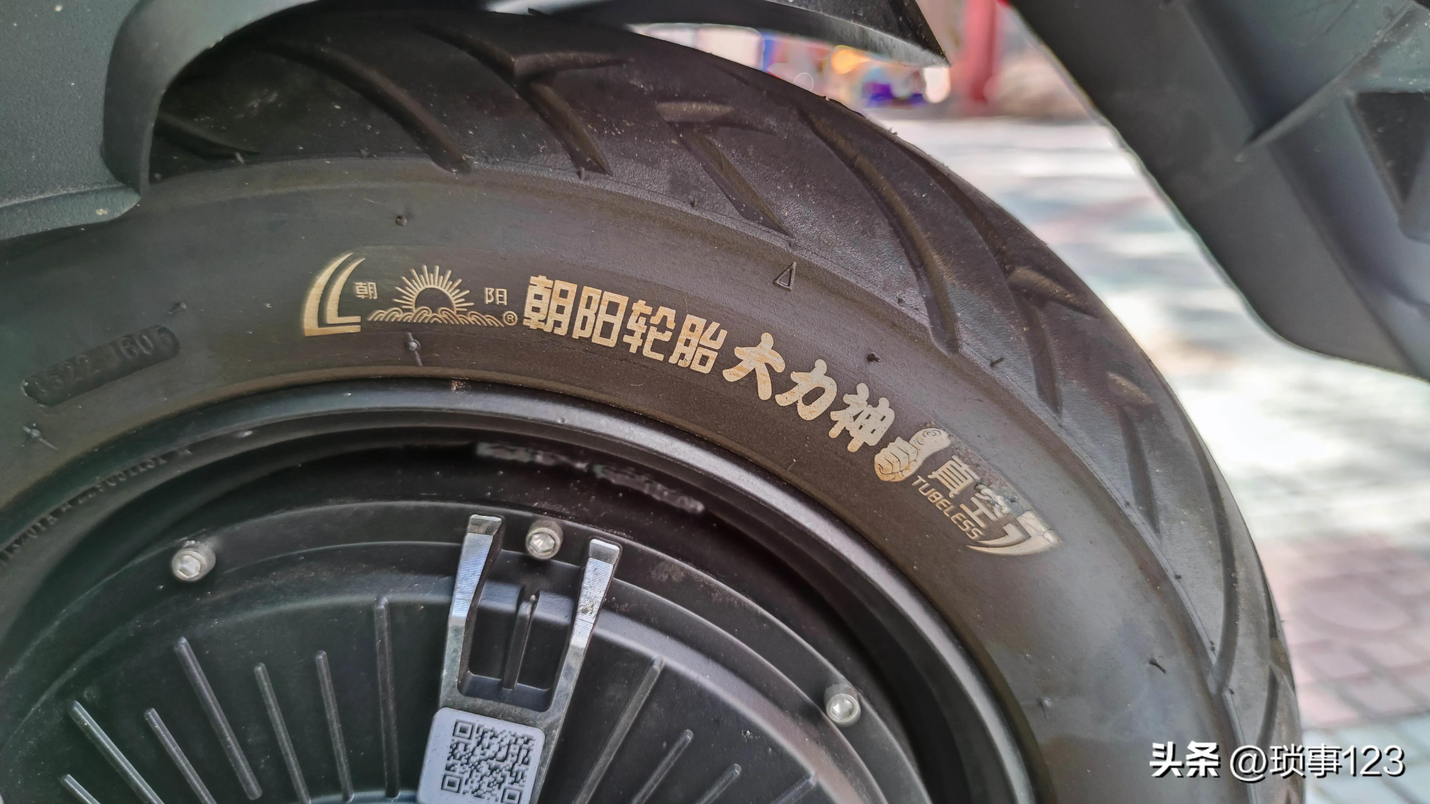 立馬電動摩托車（3850元入手，立馬極威（LM1500DT-10）電動摩托車靜態評測）