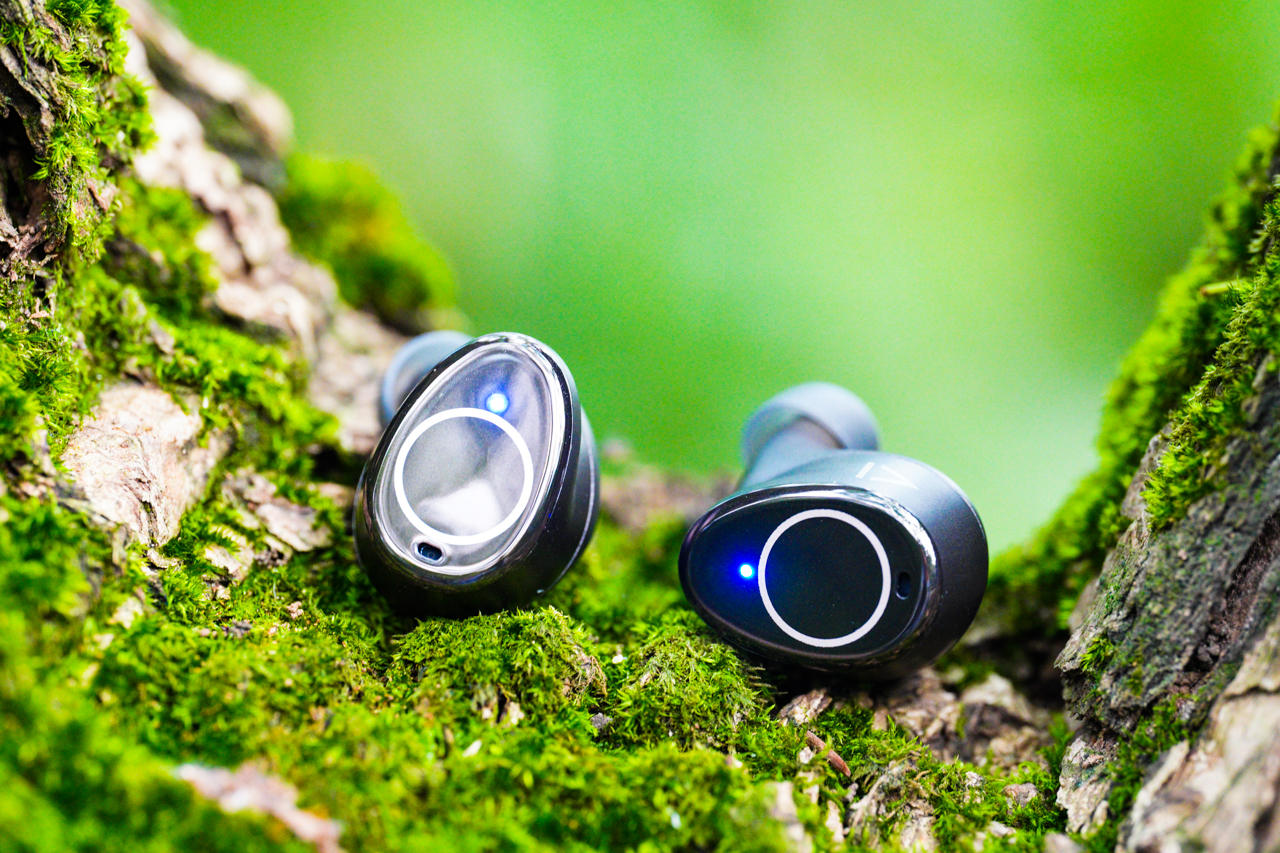 降噪音质续航三连升！创新OUTLIER PRO真无线耳机评测