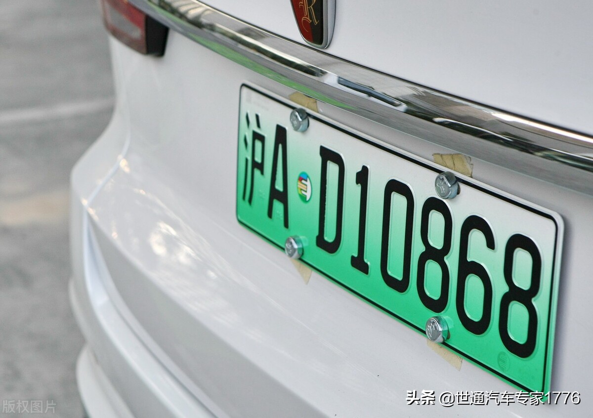 新能源汽车，是选择磷酸铁锂还是三元锂动力电池的好呢？