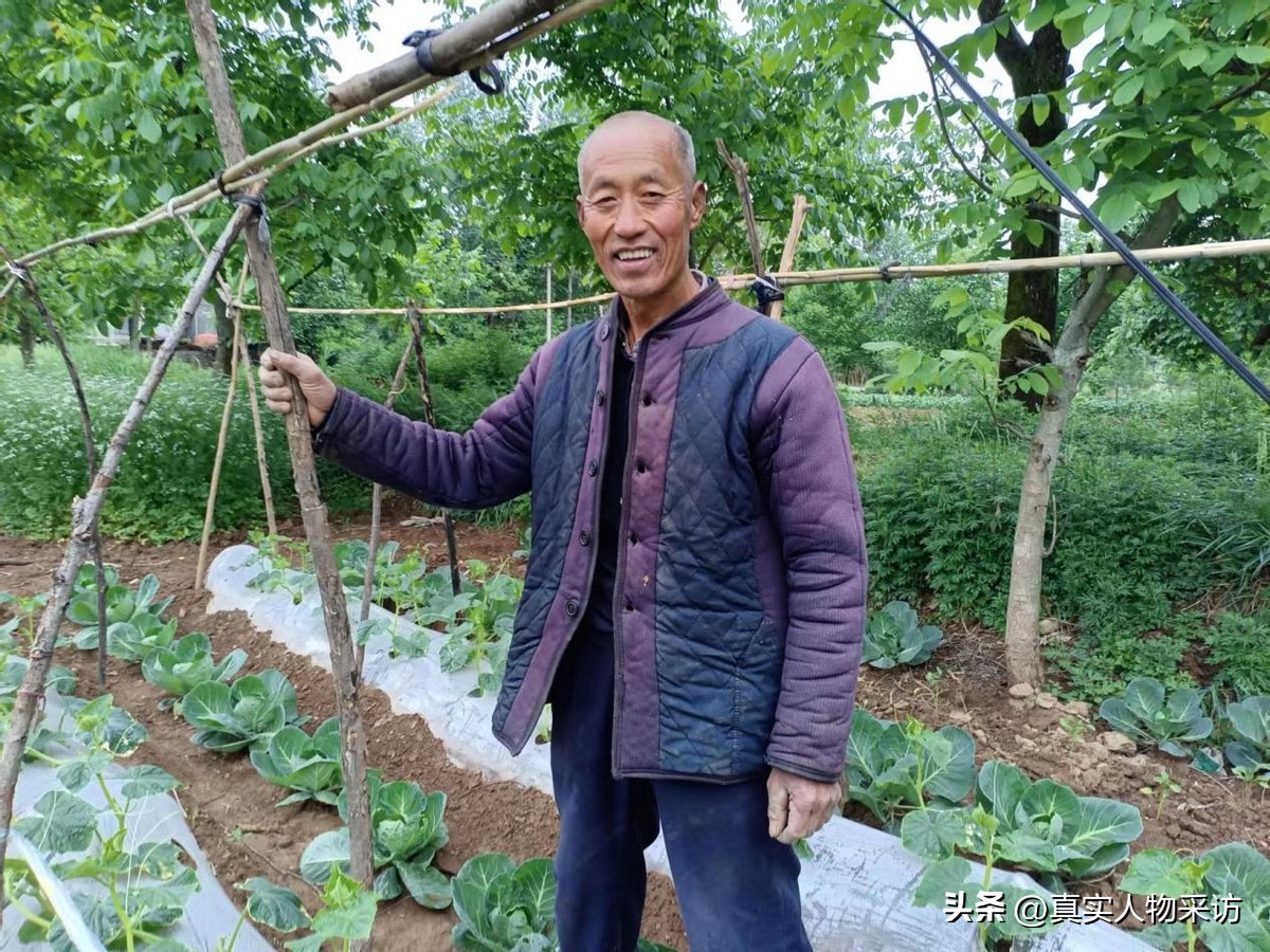 我离婚后独自带娃，女儿4岁托给邻居照顾，晚上去厕所，人间蒸发