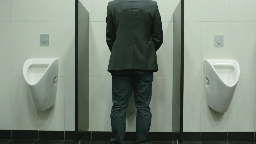 肝脏不好的人，晨起之后多数会有这4种表现，需留心观察