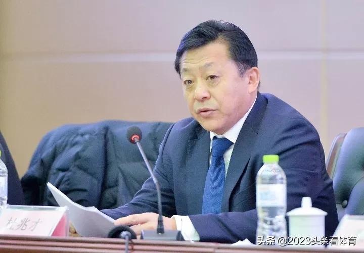 人不可貌相！杜兆才的问题不止足球，名记爆料田协期间有桃色新闻