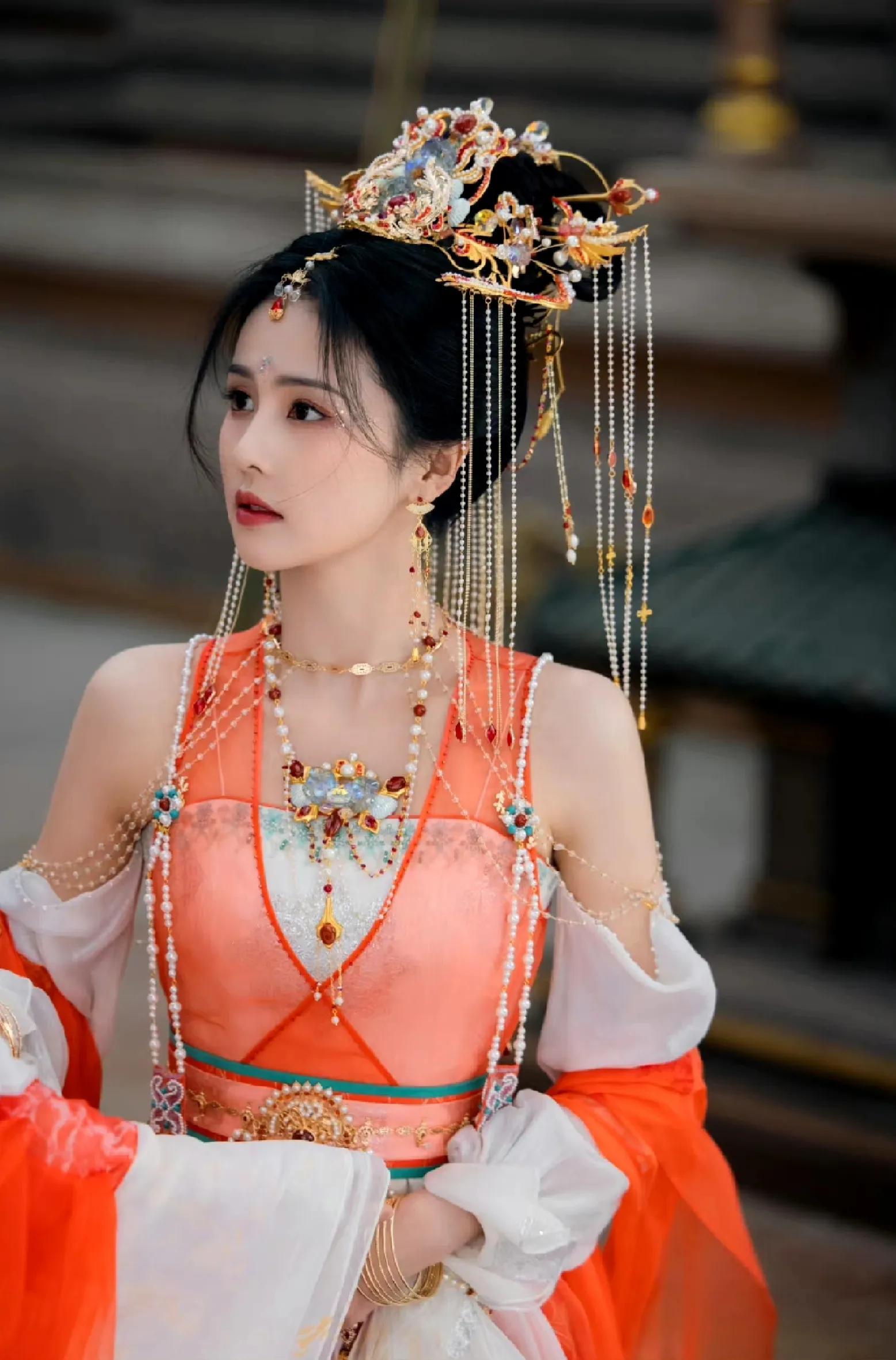 白鹿的古装太美了,你觉得哪套最好看呢?