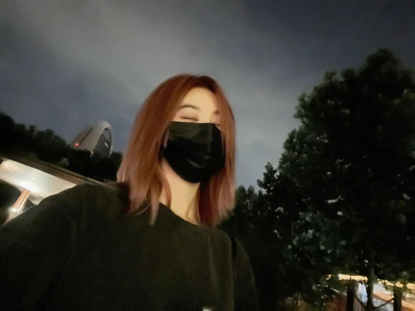 新发型的徐艺洋