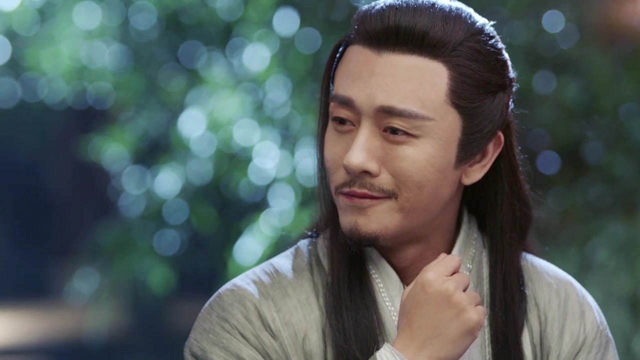 林雨申早期饰演都市剧居多,多扮演有个性的****,此次扮演杨逍,开辟了