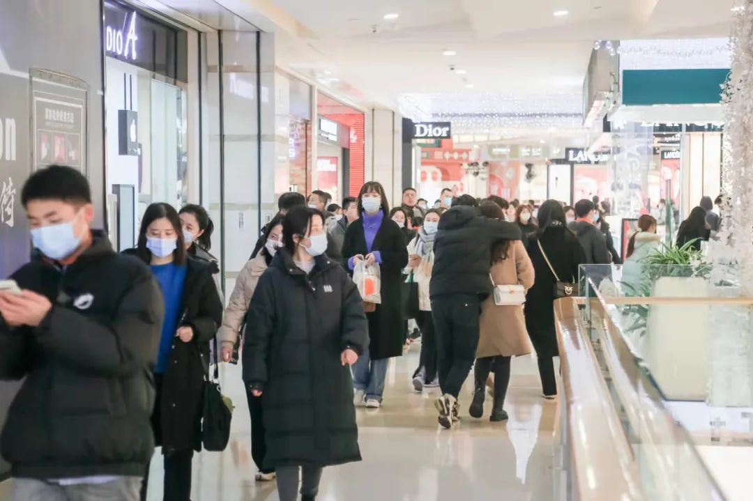 港式浪漫、硬核福利、现场求婚…快来pick你心目中最IN虎年现场