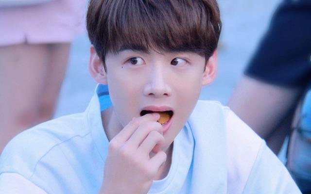 白敬亭：我哥哥叫白岩松，因为一场面试，改变一生