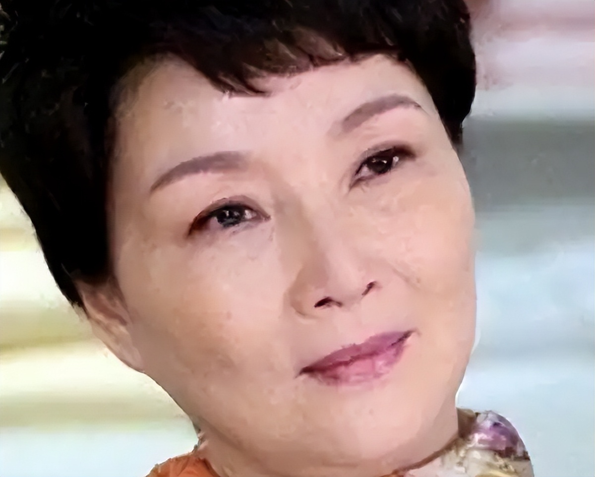 朱茵:离婚后,女儿成最大心病,晚年再婚终得到幸福