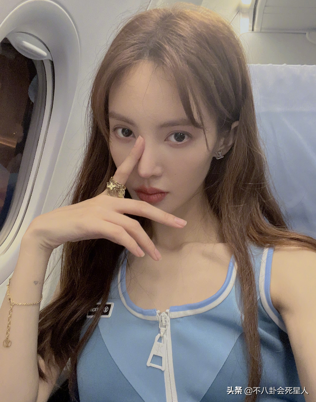 肋骨凸出、青筋暴起？这些女星看脸貌美如花，一露就“灾难”