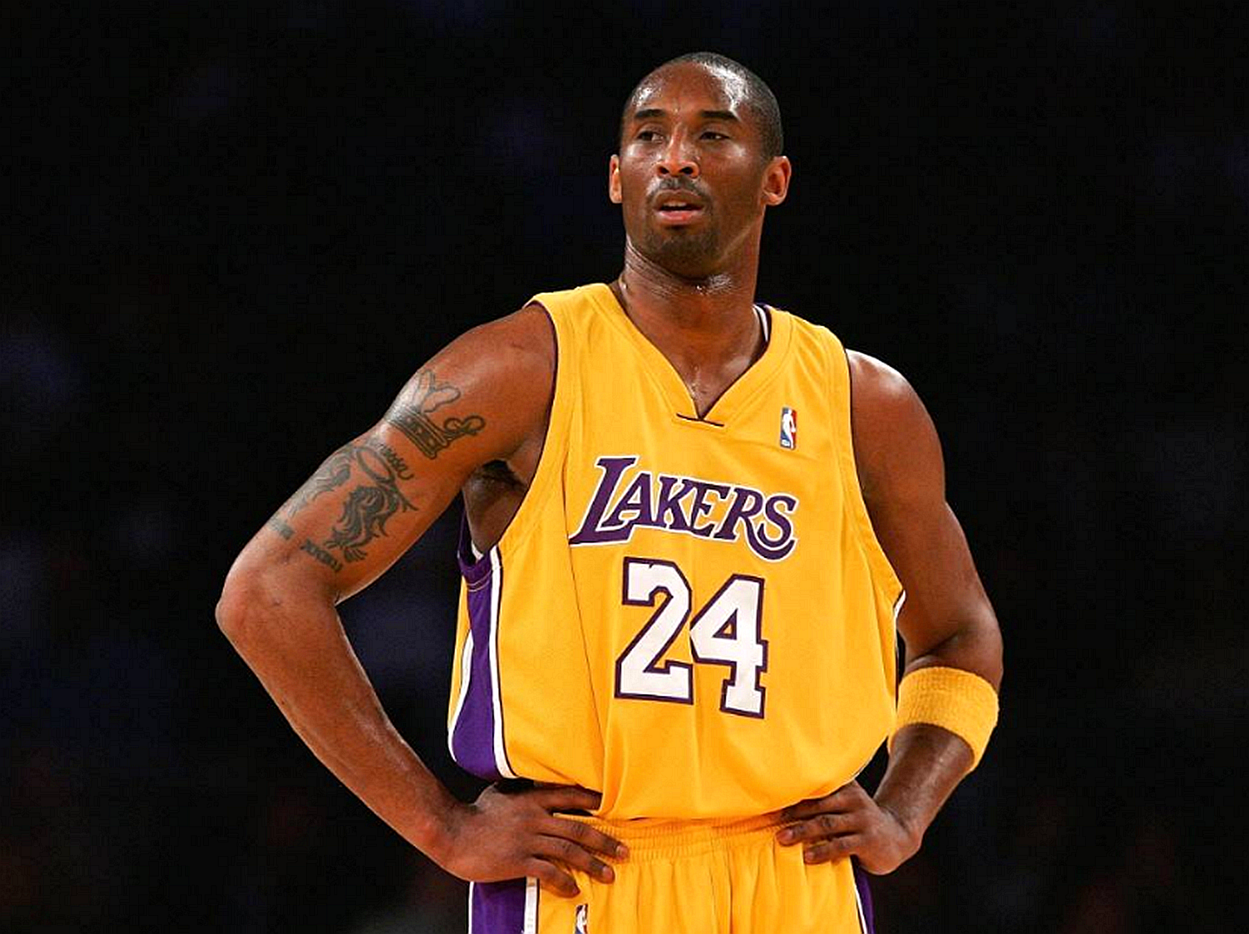 白巧克力质疑科比湖人队史地位(白巧克力:科比不是历史前10,伯德可以