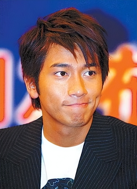 tvb渣男吴卓羲,一人玩转16个女人气到张馨予发特别照片逼官宣