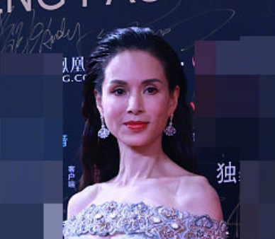 哪有什么“不老女神”，离开百万修图师，这些女明星的脸全露馅了