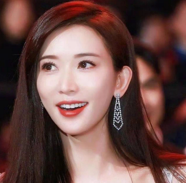 10位“冻龄魔女”：有人72岁身材还像27岁，91岁老祖心态宛如少女