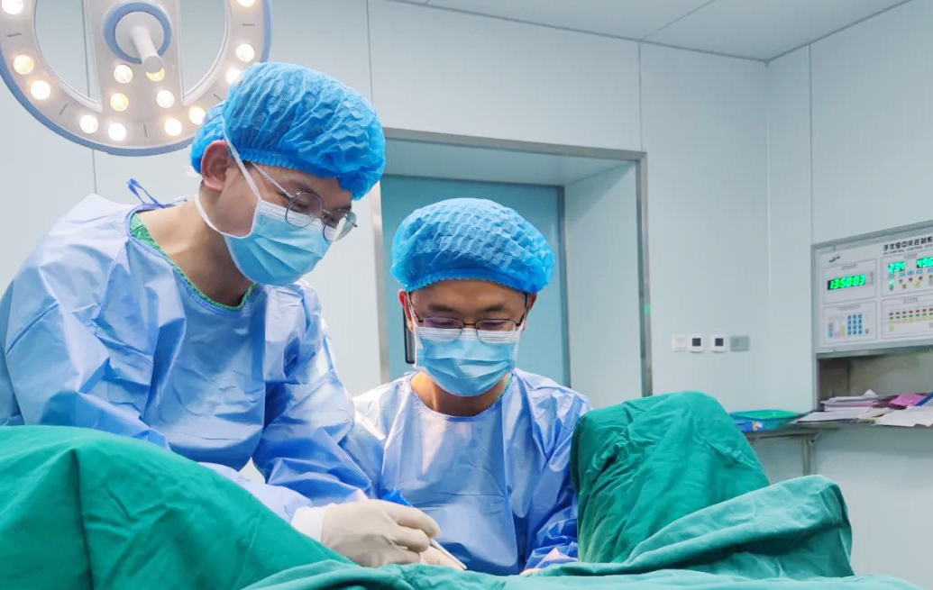 成医附院彭州分院成功实施首例经闭孔无张力尿道中段悬吊术