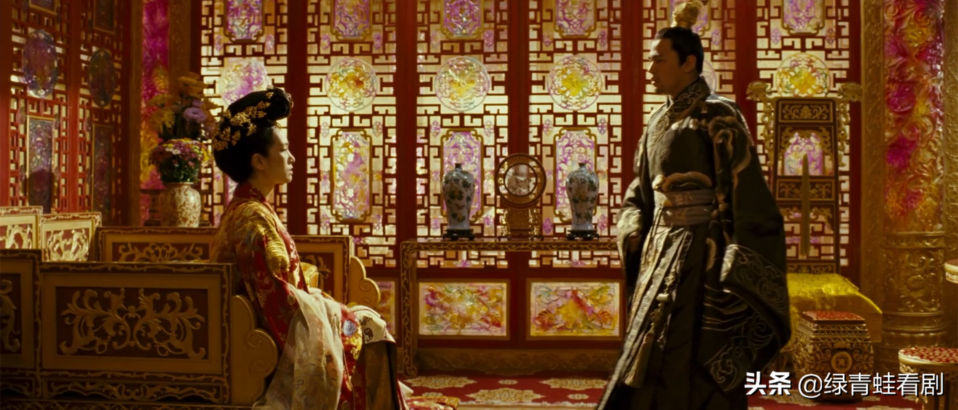 张艺谋斥资3.6亿，为打造巩俐女皇梦，周杰伦成最惨工具人