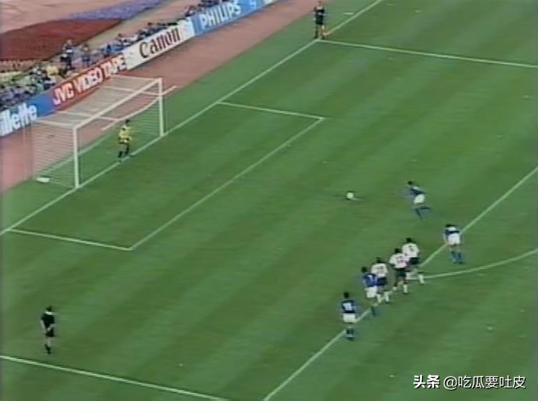 九o年世界杯斯基拉奇（世界杯小歷史，1990年世界杯三四名決賽，斯基拉奇加冕金靴）