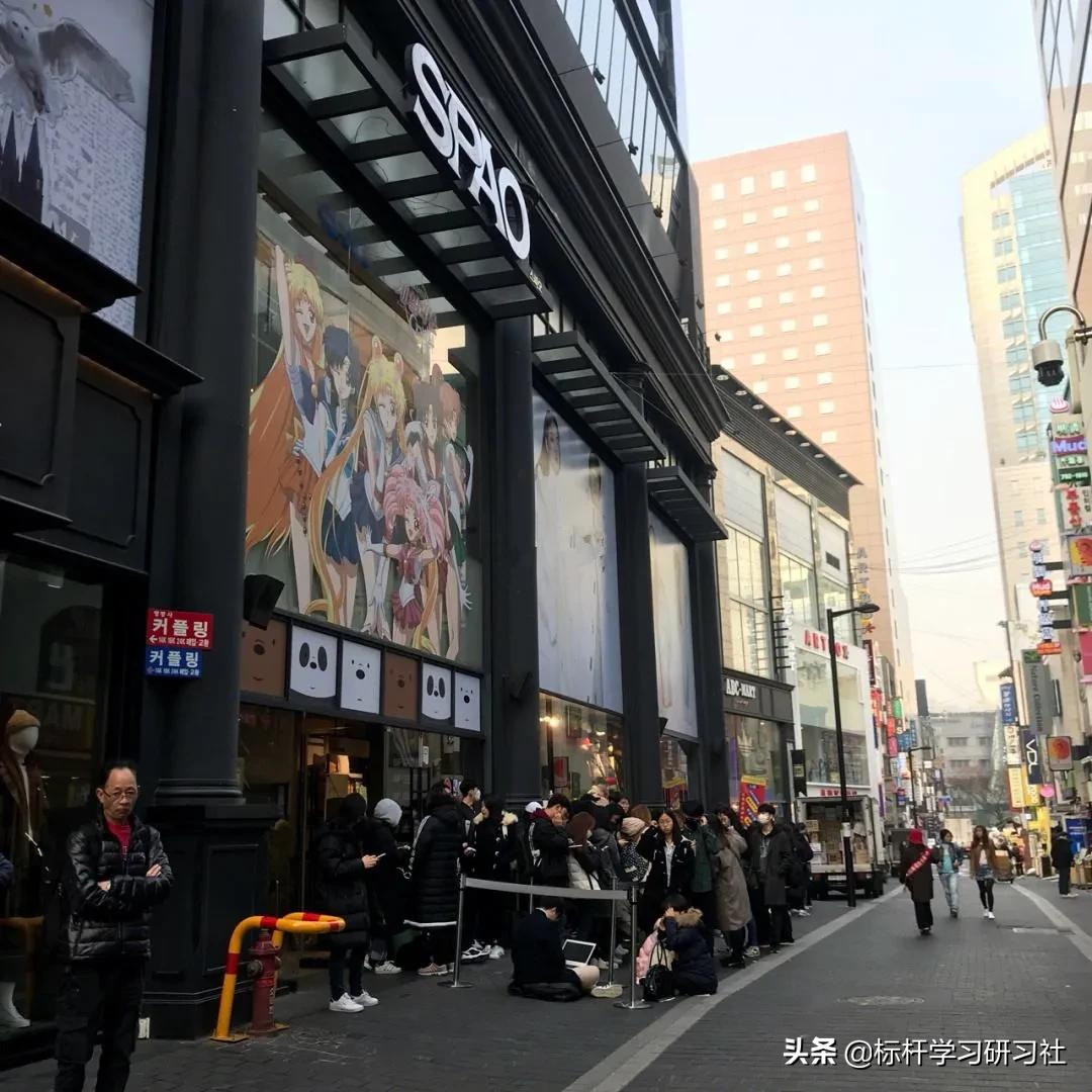 【关店潮】杰克琼斯如何突围？二线转定位，哪些策略能救它？