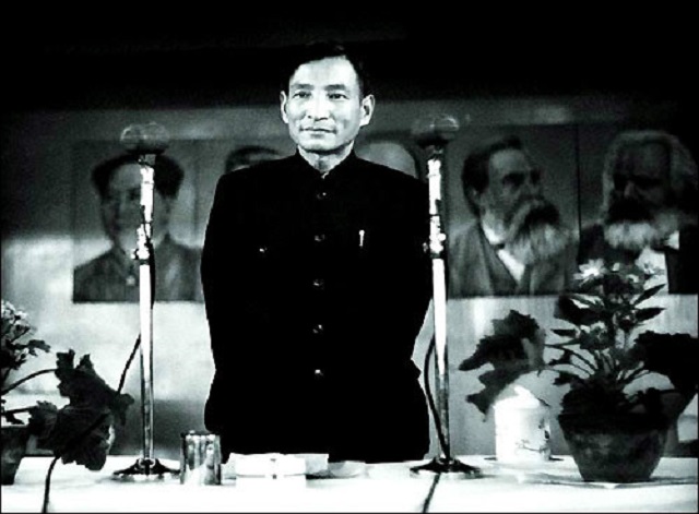 总理有哪些(1954年，周恩来当选国务院总理后，又选出10位副总理，他们都是谁)