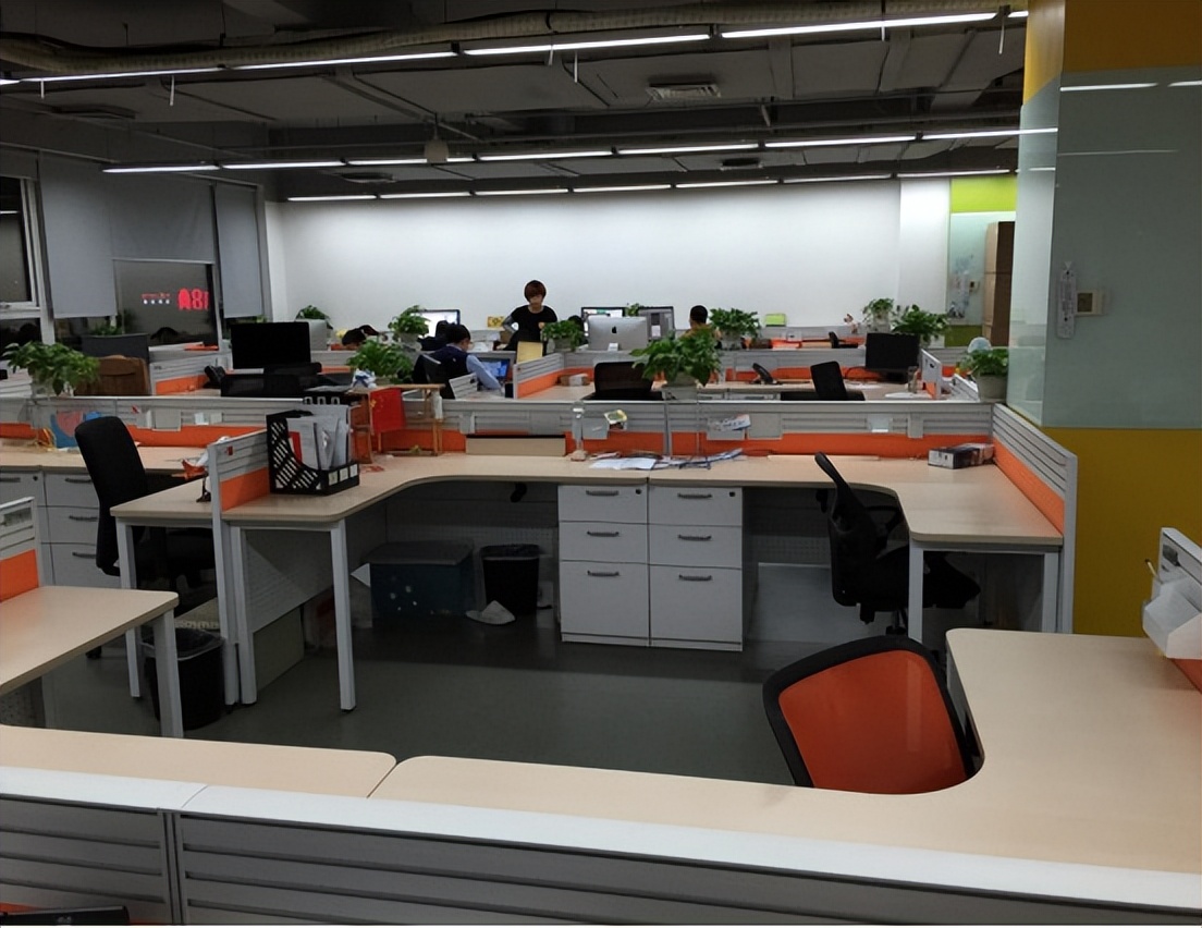 人工智能时代，传统服务业该如何发展？