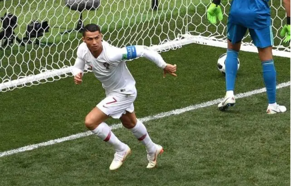 14年世界杯c罗带伤参加（再无力挑战梅西！回顾C罗的5次世界杯之旅，有缺憾仍封神）