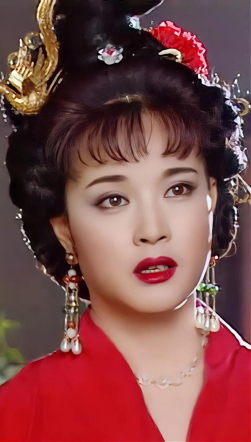 43岁的她，演16岁的少女，竟毫无违和感，真的太美了