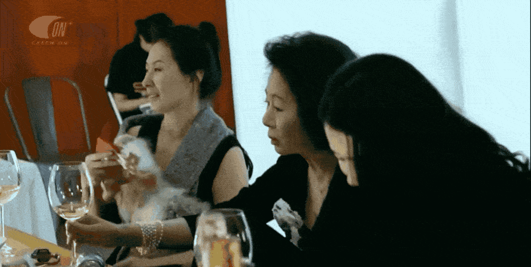 她24岁巅峰为爱退圈，狠甩渣男后74岁夺奥斯卡！前夫：帅气的复仇