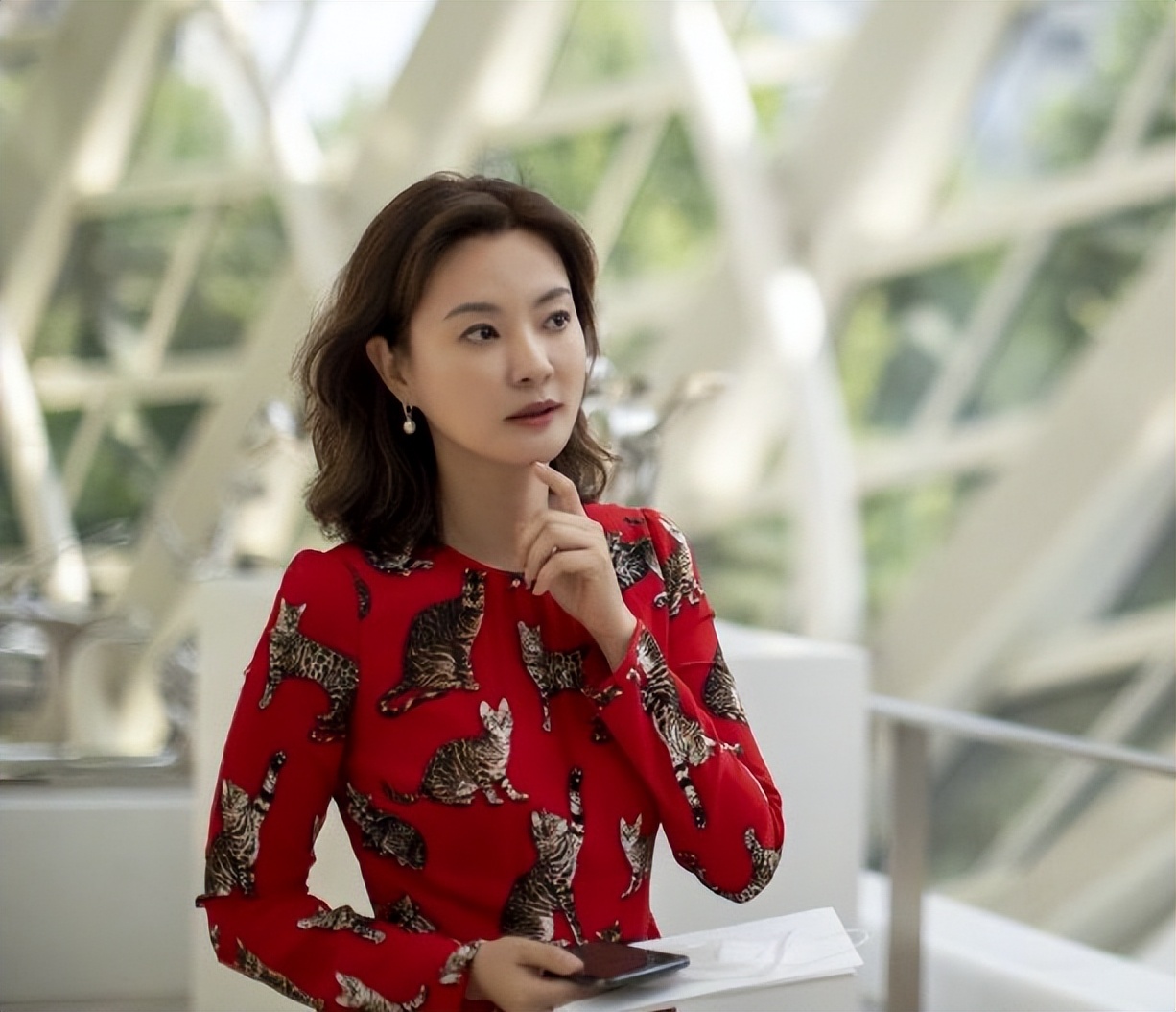 主持人刘芳菲:曾被称下一个周涛,感情毁了事业,45岁不敢谈感情