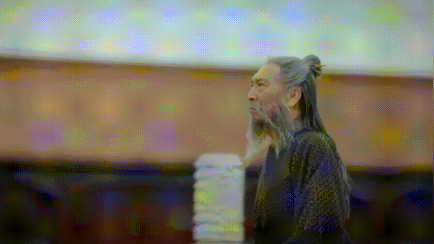 山河月明：汤和辞行离宫，步伐坚定决绝，网友：像极我下班的样子