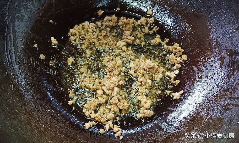 图片[9]-【葱油酸菜蚕豆】做法步骤图 带着酸味的下饭菜 是春天独有的-起舞食谱网