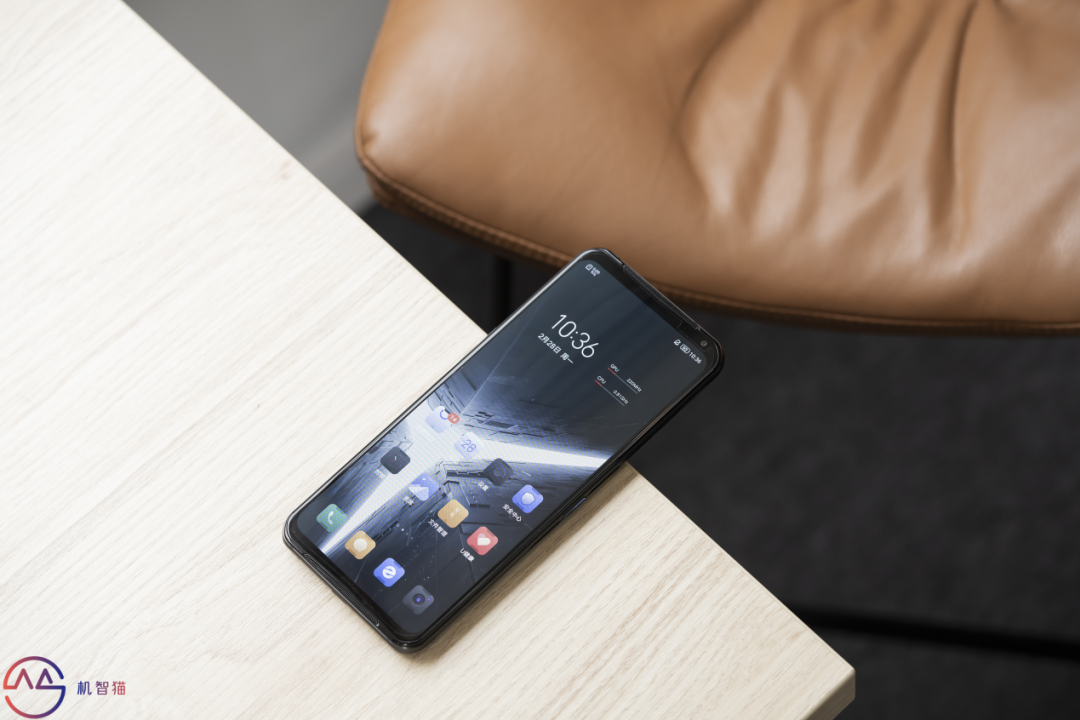 拯救者Y90电竞手机测评：“异类”的坚持与妥协