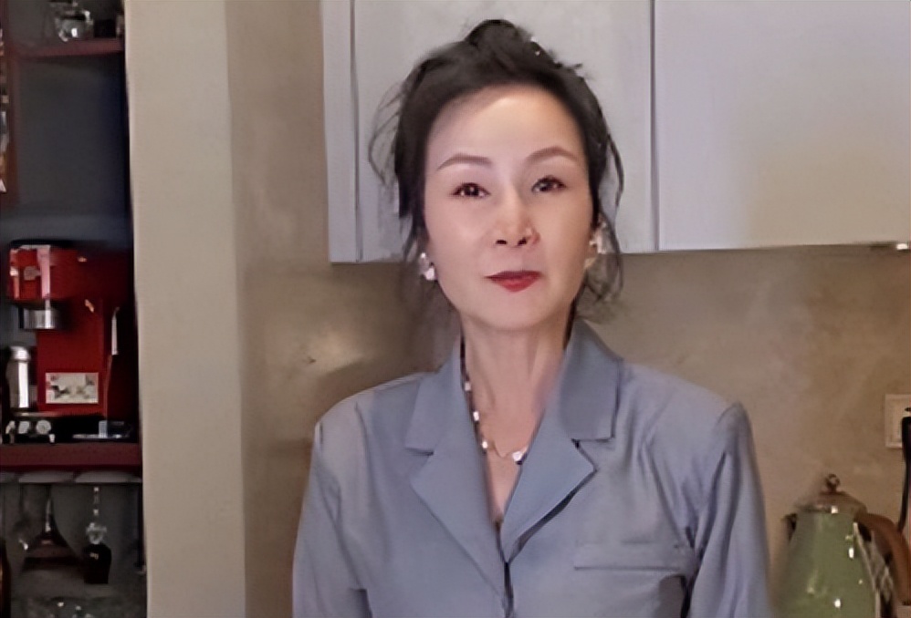 雪瑞姑姑"徐石萍":58岁孤身赴加留学,花甲之年将生活过成诗歌