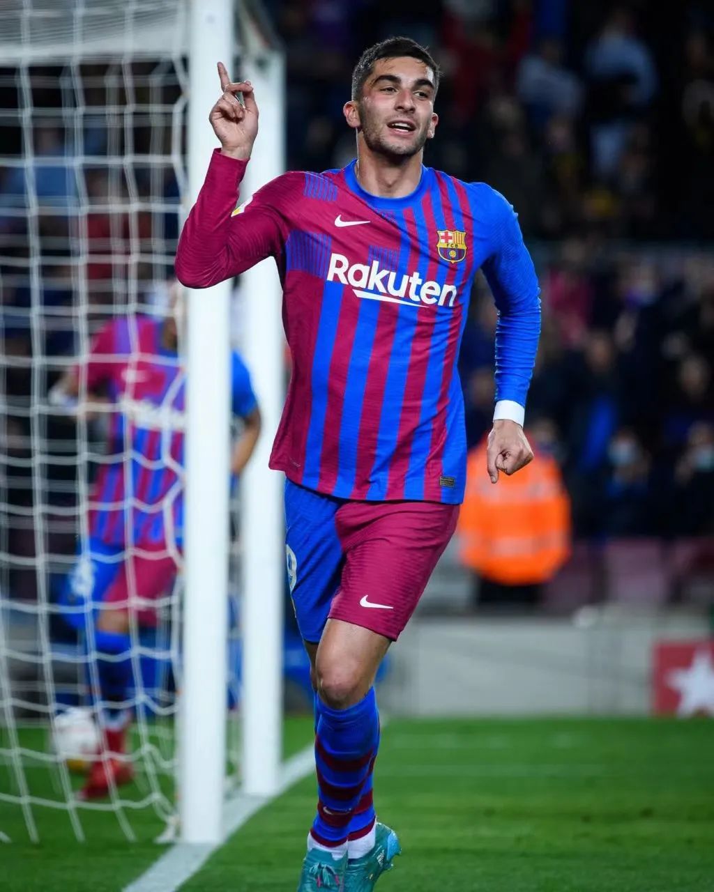 巴萨vs奥萨苏纳集锦（全取三分！巴萨4-0大胜奥萨苏纳）