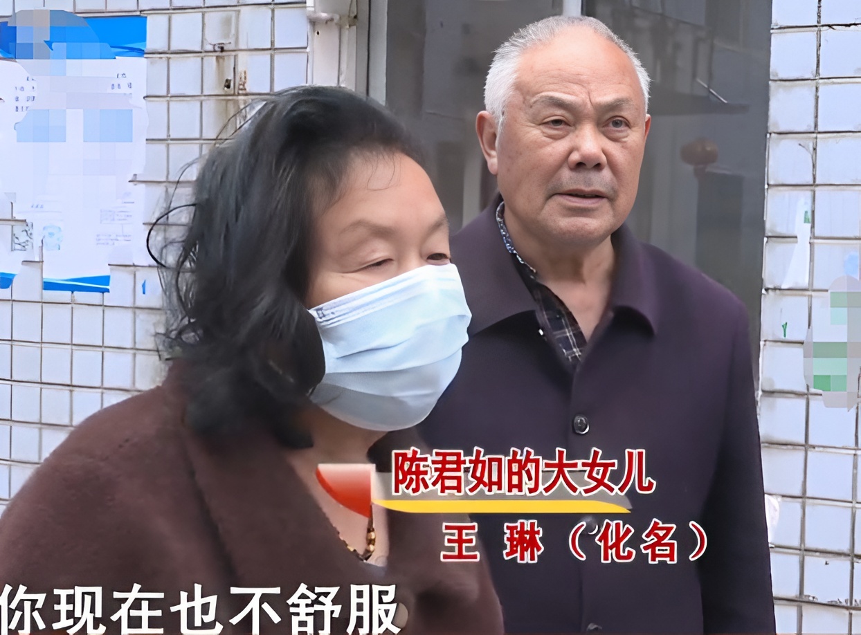 70岁儿子，拿着91岁老母亲的银行卡不愿还，老母亲不愿和儿子一起住：我的生活我做主