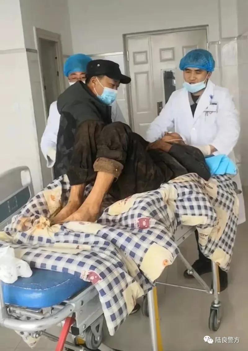 云南曲靖:陆良公安局接到报警，一八旬老人睡在水库边上