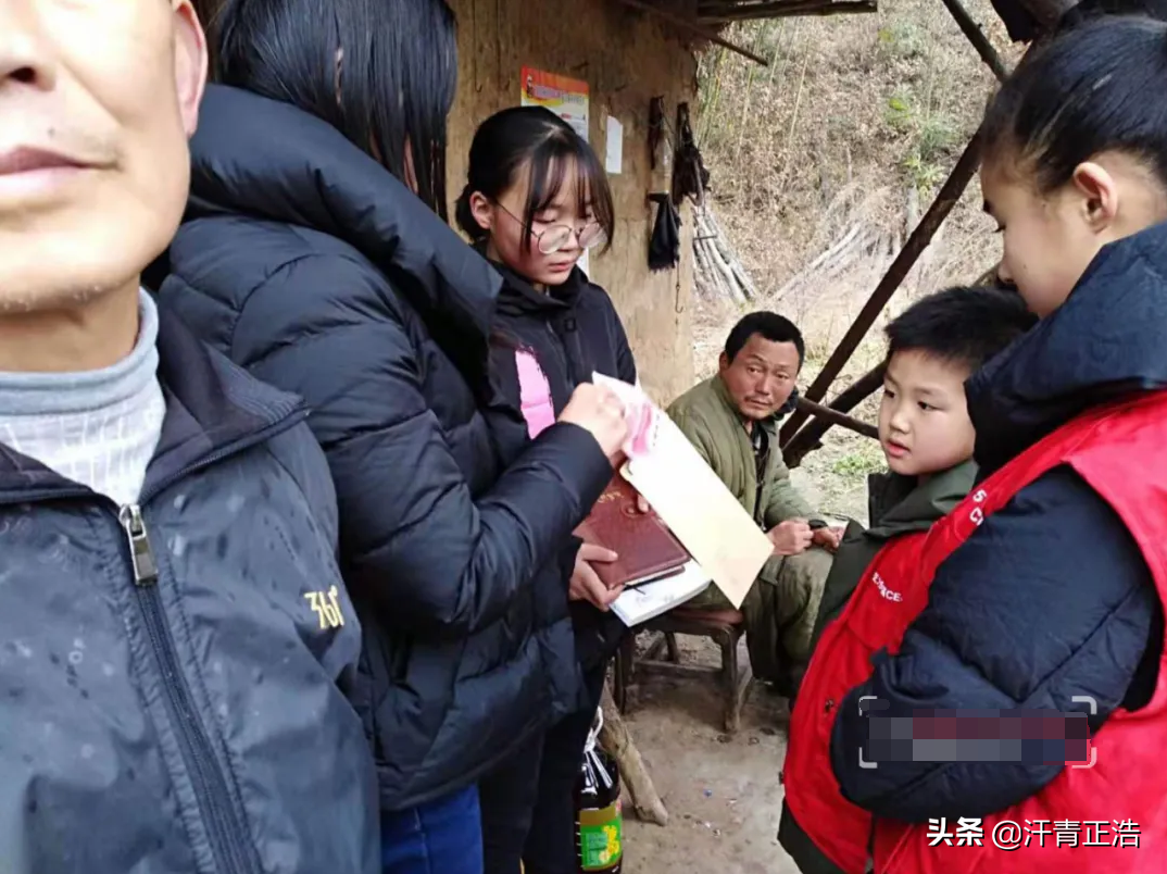 一家四口只剩她，18岁高考女孩打工挣学费：让天上的爸爸为我骄傲