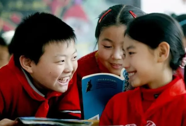 中小学寒假时间已定，多省市公开放假时间，开学后这项政策将落实